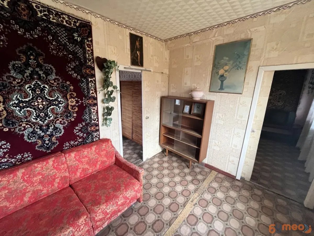 Продам 4-к квартиру