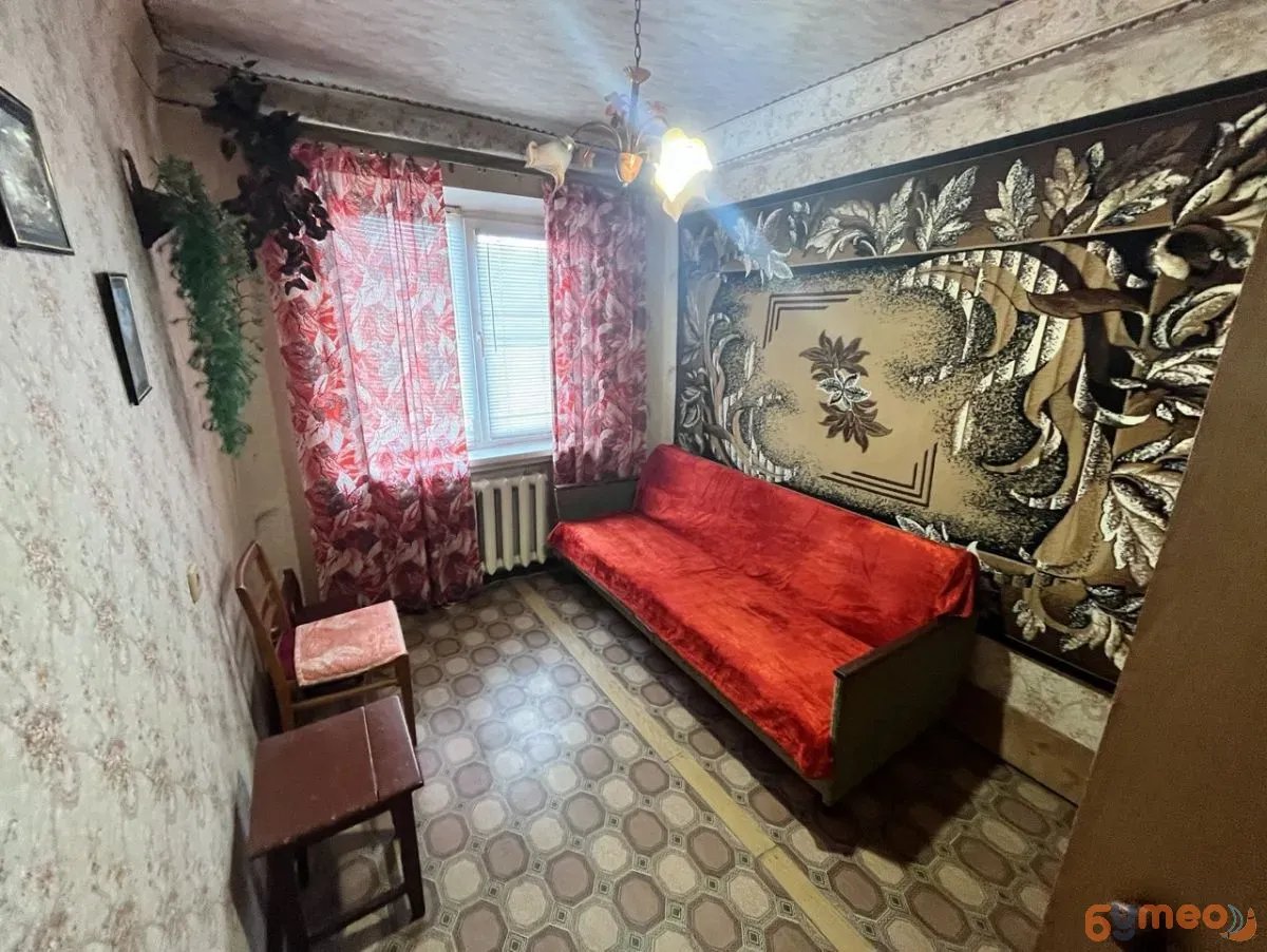 Продам 4-к квартиру