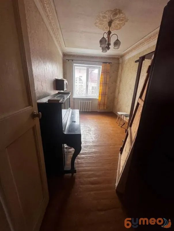 Продам 4-к квартиру