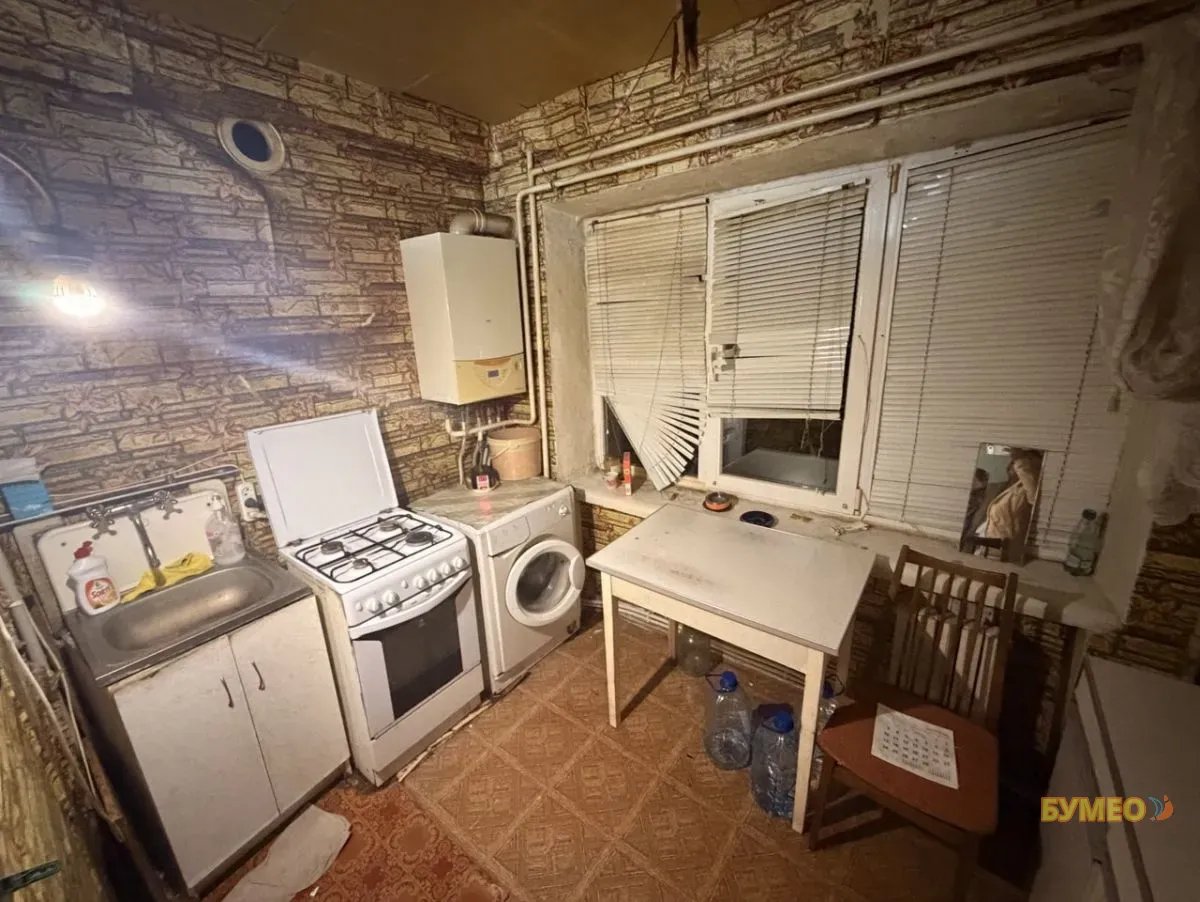 Продам 2- к квартиру на кв. Ватутина с автономным