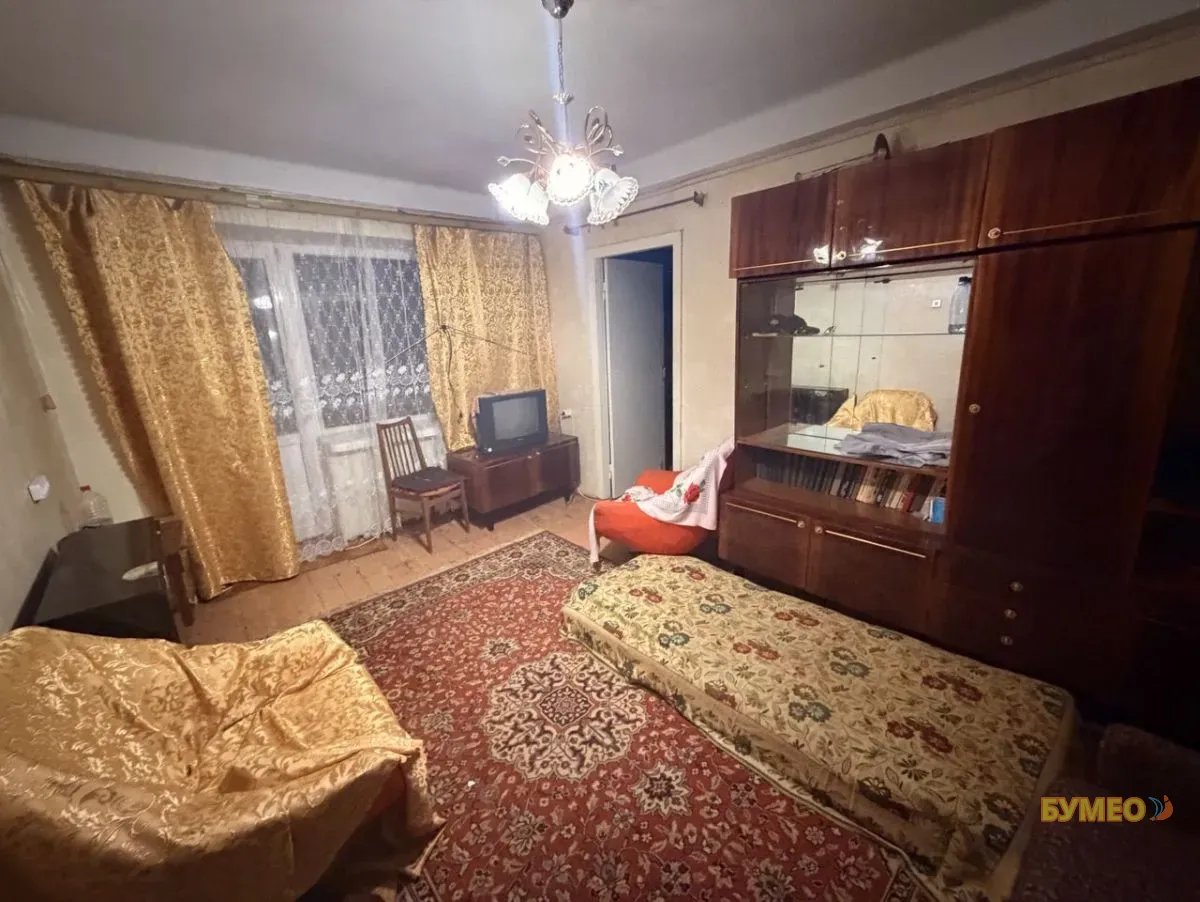 Продам 2- к квартиру на кв. Ватутина с автономным