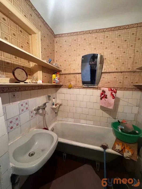 Продам 4-к квартиру