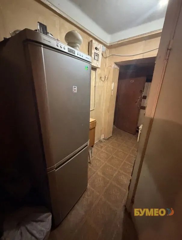 Продам 2- к квартиру на кв. Ватутина с автономным