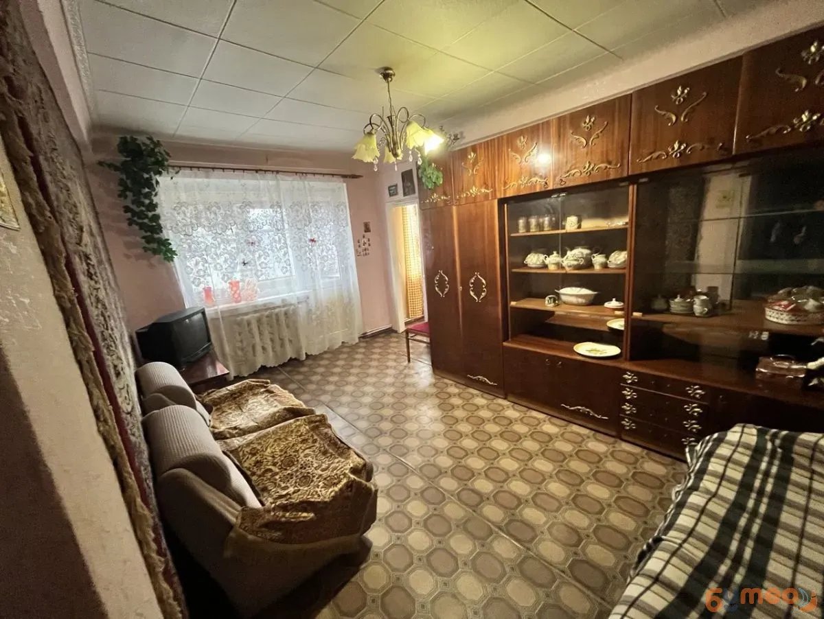 Продам 4-к квартиру