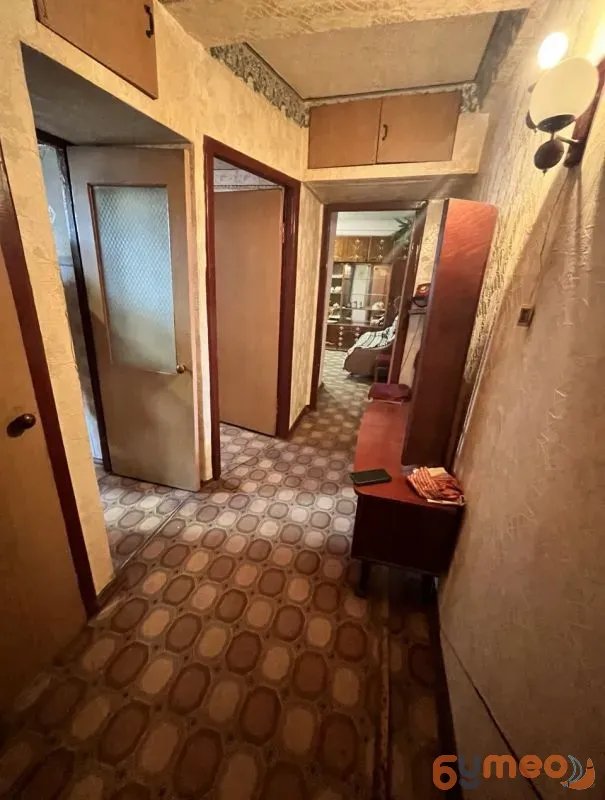Продам 4-к квартиру